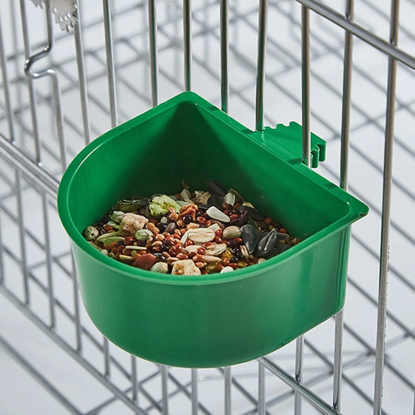 Plastic Parrot Feeder Food Water Bowl Pigeons Birds Cage Sand Cup Feeding Pet Bird Cage Semicircular Feeding Box 1 Pc